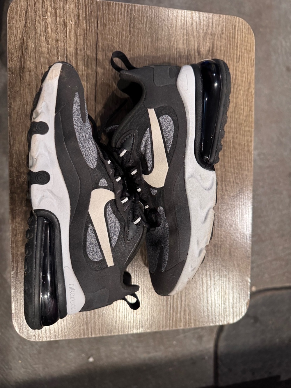 Nike React Air 270